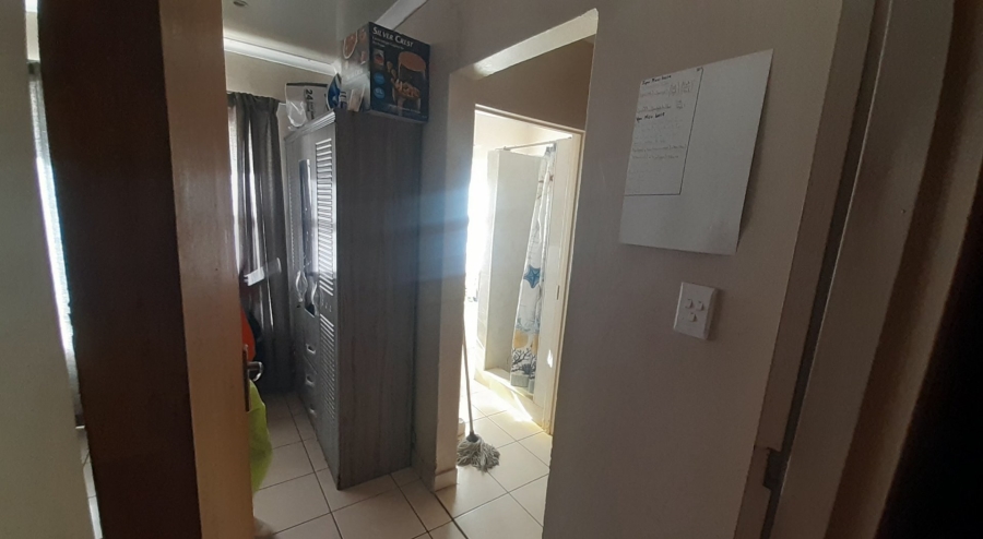 5 Bedroom Property for Sale in Lourierpark Free State